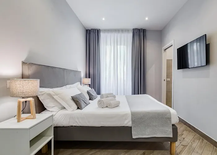 Konukevi Colonna Luxury 4*